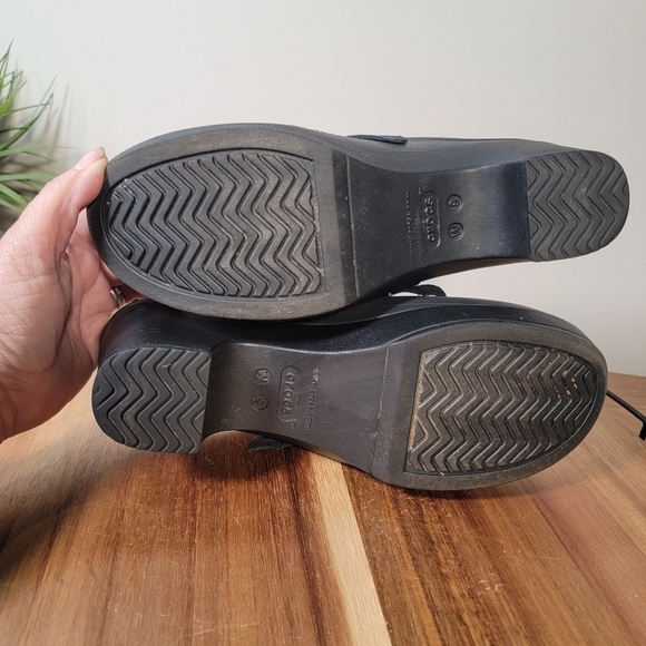 CROCS Sarah Clogs Heels Strap and Buckle Size 9 - Picture 15 of 17